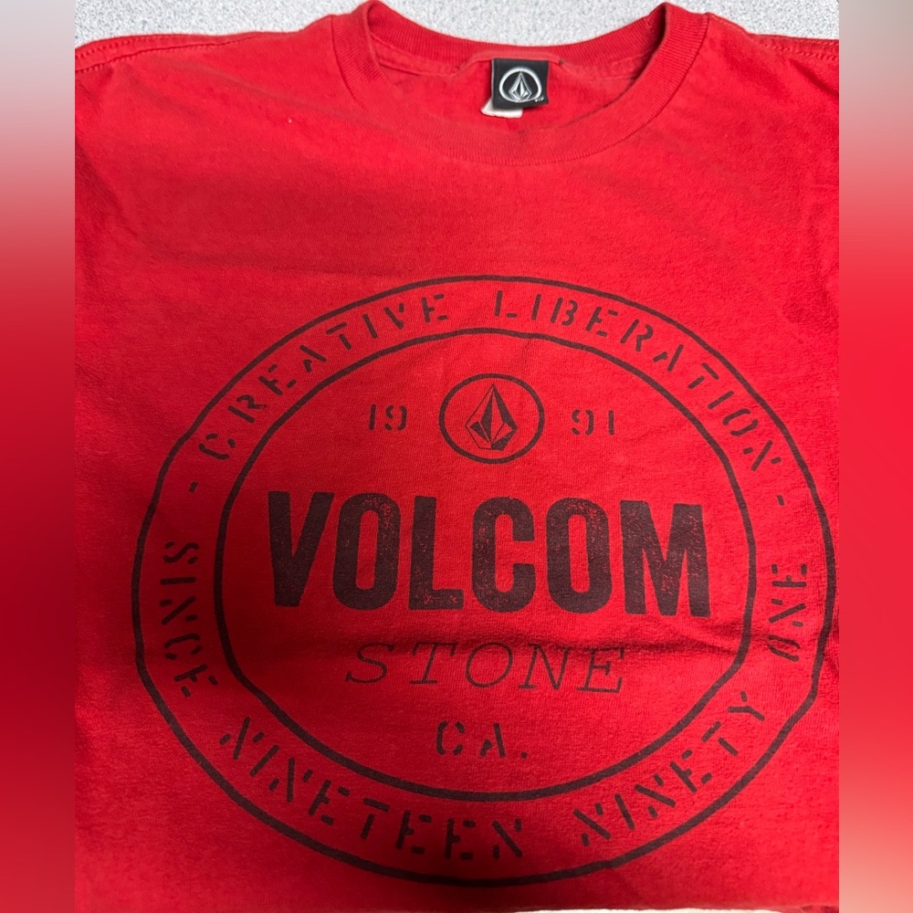 Volcom Vibrant Red Tee Adult Small